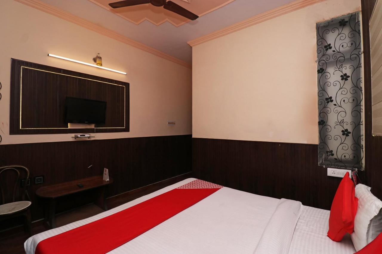 Oyo 8379 Hotel Kamal Lucknow Esterno foto