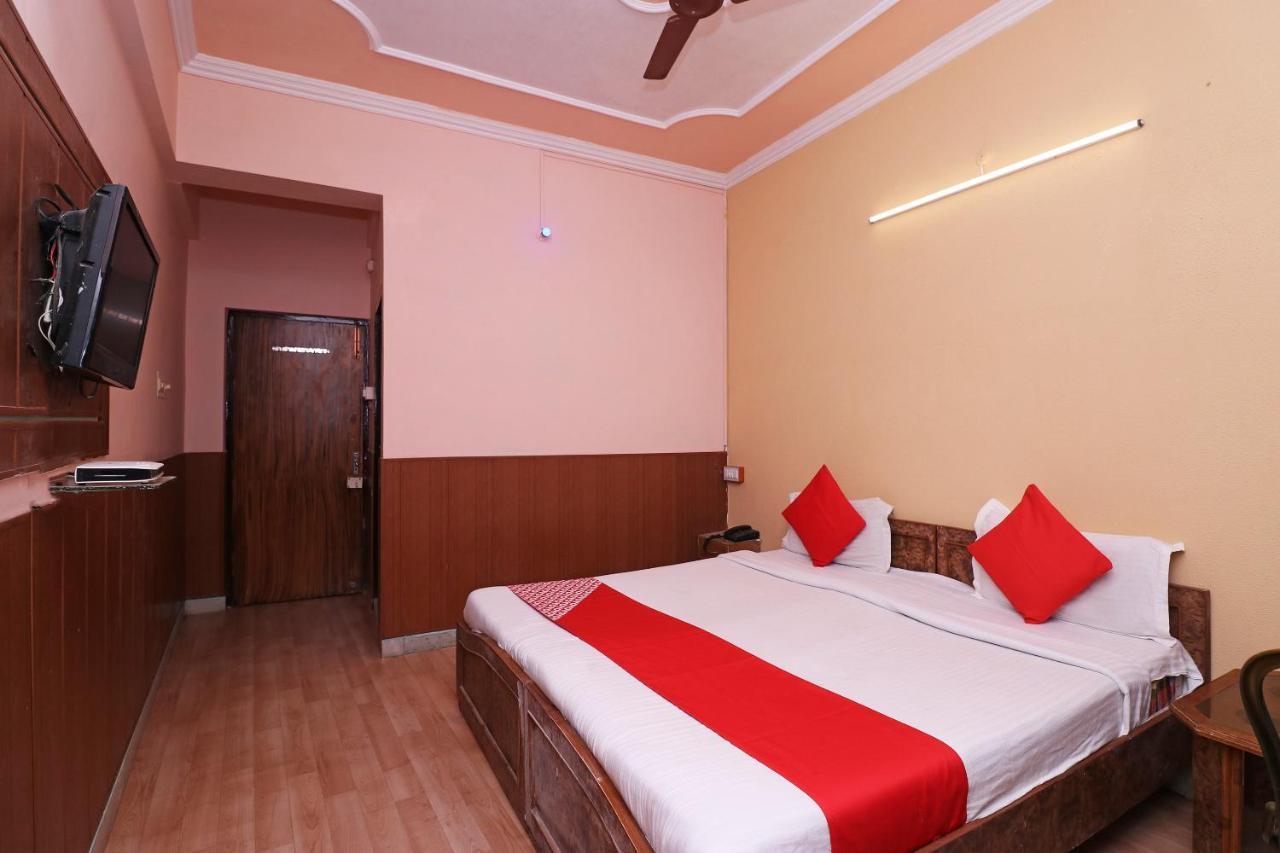 Oyo 8379 Hotel Kamal Lucknow Esterno foto